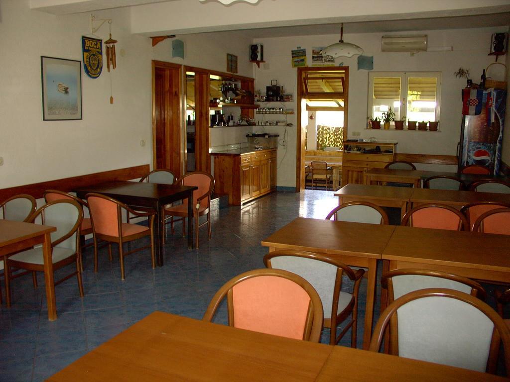 Pansion Ivan Sućuraj Exterior foto