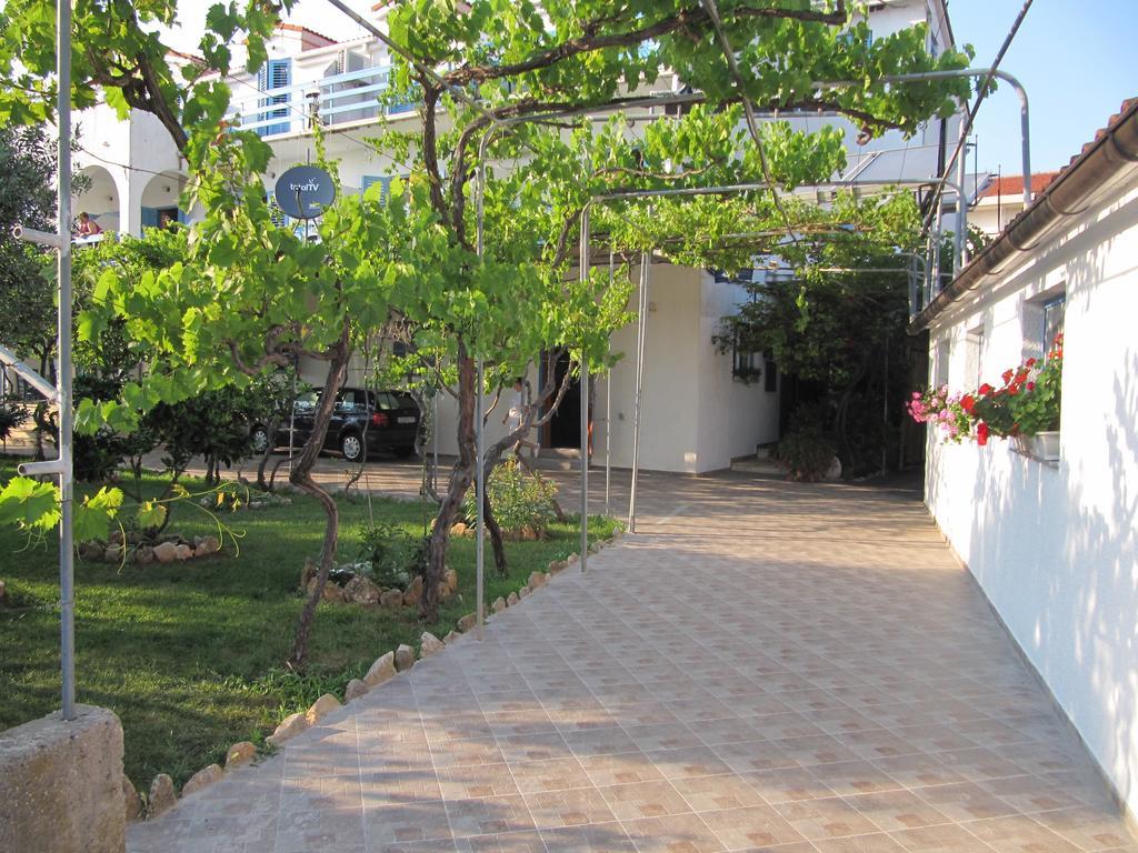 Pansion Ivan Sućuraj Exterior foto
