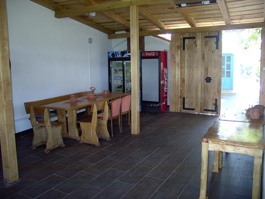Pansion Ivan Sućuraj Exterior foto